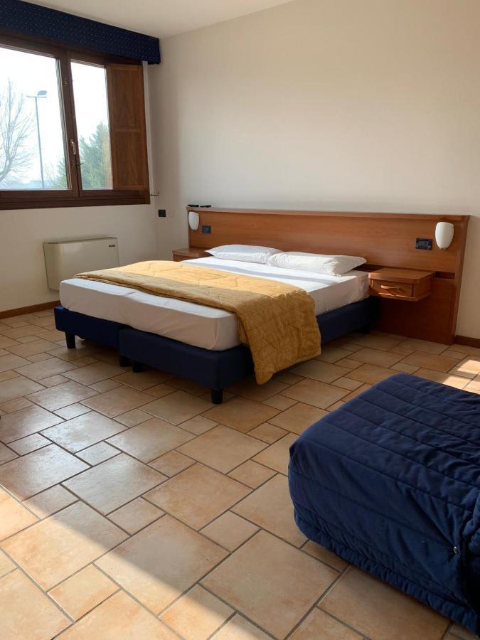 Hotel Lory Ficarolo Eksteriør billede