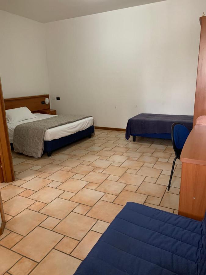 Hotel Lory Ficarolo Eksteriør billede